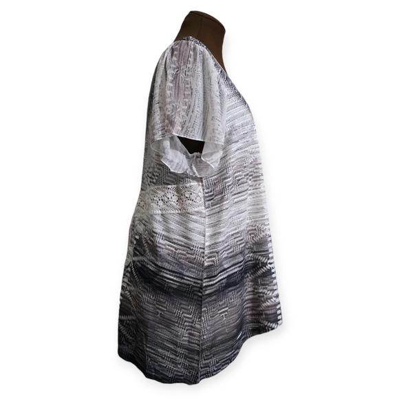 NWT One World Gray Geometric Printed Top | Short Sleeve | Plus Size 1X - Picture 3 of 13